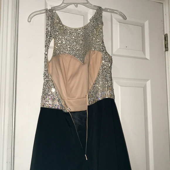 Prom Dress - Picture 2 of 7